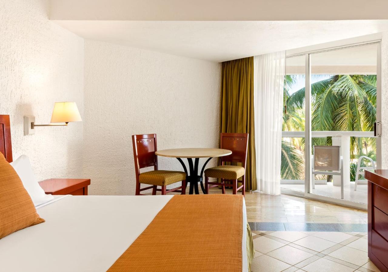Park Royal Beach Ixtapa Ixtapa  Exterior photo